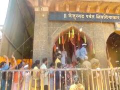 Ganeshostav 2023 :  जेजुरीच्या खंडेरायाच्या मंदिरात बाप्पाचे आगमन, देवस्थानच्या वतीने झाली प्राणप्रतिष्ठा