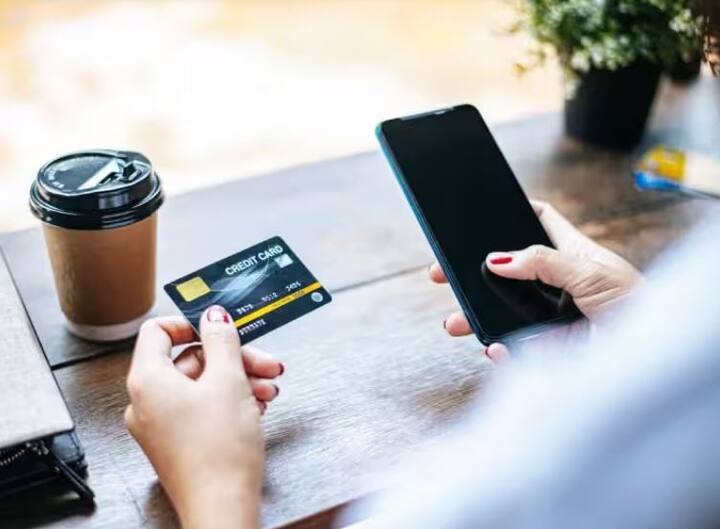 ਲੈਣ-ਦੇਣ ਦੀ ਅਸਫਲਤਾ: ਜਦੋਂ ਤੁਸੀਂ ਕਿਸੇ ਵੀ ਸੌਫਟਵੇਅਰ ਜਾਂ ਐਪ ਦੀ ਵਰਤੋਂ ਕਰਦੇ ਹੋ ਤਾਂ ਤਕਨੀਕੀ ਅਸਫਲਤਾ ਦੀ ਸੰਭਾਵਨਾ ਹਮੇਸ਼ਾ ਹੁੰਦੀ ਹੈ। ਕਈ ਵਾਰ ਭੁਗਤਾਨ ਅਸਫਲ ਹੋ ਜਾਂਦਾ ਹੈ ਅਤੇ ਖਾਤੇ ਵਿੱਚੋਂ ਪੈਸੇ ਕੱਟ ਲਏ ਜਾਂਦੇ ਹਨ। ਅਜਿਹੀ ਸਥਿਤੀ ਵਿੱਚ, ਬੈਂਕ 3 ਤੋਂ 5 ਦਿਨਾਂ ਵਿੱਚ ਪੈਸੇ ਟ੍ਰਾਂਸਫਰ ਕਰ ਦਿੰਦਾ ਹੈ। ਜੇਕਰ ਅਜਿਹਾ ਨਹੀਂ ਹੁੰਦਾ ਹੈ ਤਾਂ ਤੁਸੀਂ ਬੈਂਕ ਕੋਲ ਸ਼ਿਕਾਇਤ ਦਰਜ ਕਰਵਾ ਸਕਦੇ ਹੋ।