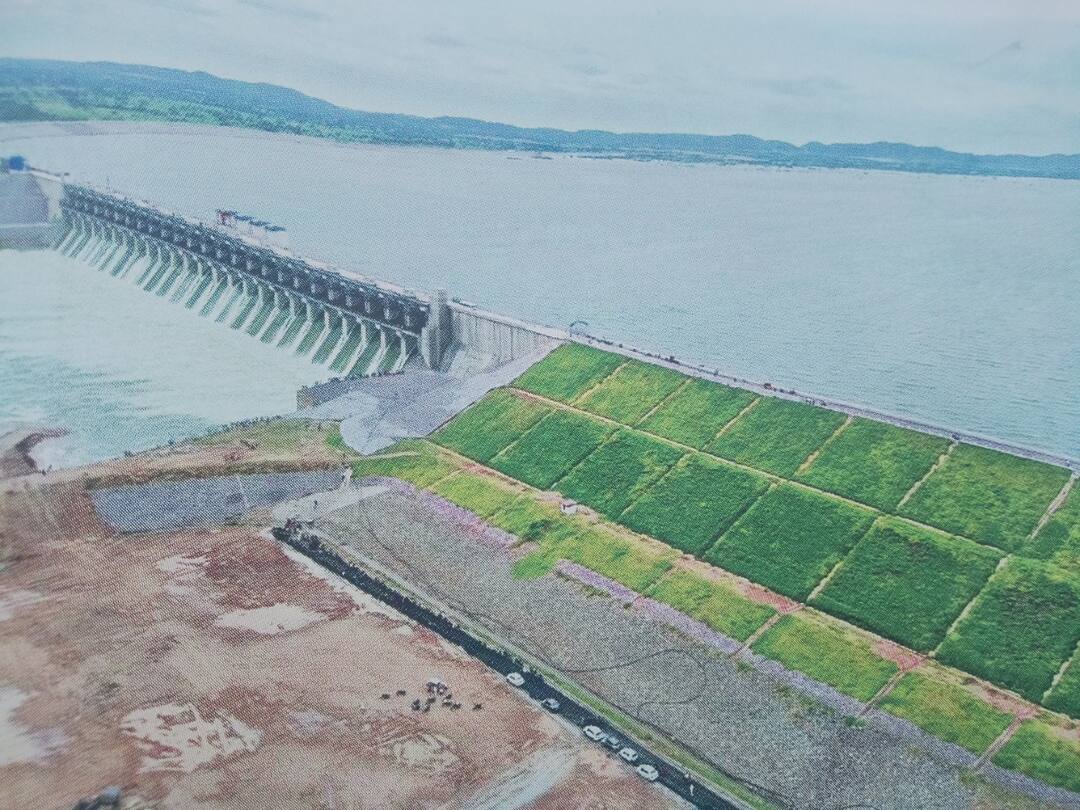 Road Cum Railway Bridge : మిడ్మానేరుపై రోడ్ కం రైల్ బ్రిడ్జ్-రైల్వేకు తెలంగాణ ప్రభుత్వం ప్రతిపాదన Telangana government has sent proposals to the railway department to construct a road-cum-railway bridge on Midmaneru Road Cum Railway Bridge : మిడ్మానేరుపై రోడ్ కం రైల్ బ్రిడ్జ్-రైల్వేకు తెలంగాణ ప్రభుత్వం ప్రతిపాదన