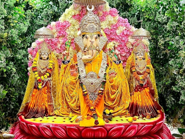 Ganesh Chaturthi 2023 Lord Ganesha temple in Jabalpur where every wish is fulfilled ann Ganesh Chaturthi: ऐसी अदालत जहां जज- वकील भी लगाते हैं अर्जी! गणेश जन्मोत्सव के 10 दिनों में हर मनोकामना होती है पूरी