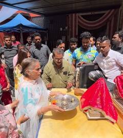 Ganesh Chaturthi 2023: अर्पिता खान के घर विराजे गणपति बप्पा, सलमान खान की मां सलमा ने की गणपति की आरती