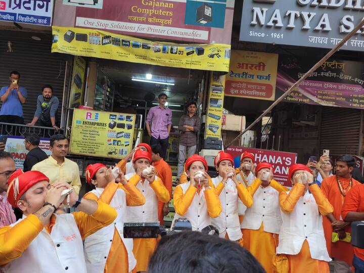 मानाचा दुसरा गणपती तांबडी जोगेश्वरी मिरवणुकीला सुरुवात झाला आहे.