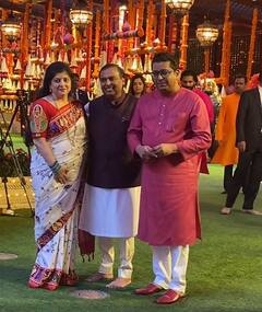 Ganesh Chaturthi: मुकेश अंबानी के घर पधारे गणपति बप्पा, पूरी फैमिली ने लिया गणेश चतुर्थी के सेलिब्रेशन में हिस्सा