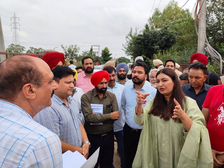 Anmol Gagan Mann visited the dumping ground of Kharar Dumping Ground :  ਆਲੇ-ਦੁਆਲੇ ਦੇ ਵਸਨੀਕਾਂ ਨੂੰ ਰਾਹਤ ਦੇਣ ਲਈ ਠੋਸ ਕੂੜੇ ਦੇ ਢੇਰਾਂ ਨੂੰ ਜਲਦੀ ਤੋਂ ਜਲਦੀ ਨਿਪਟਾਉਣ ਦੇ ਆਦੇਸ਼