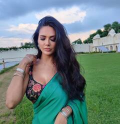 નવી સંસદ પહોંચતા જ Esha Gupta એ કરી રાજનીતિમાં એન્ટ્રીની જાહેરાત, કહ્યું- ચૂંટણી જરૂર લડીશ!