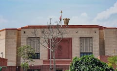 New Parliament: একা মোদির ব্যবহারের জন্য আলাদা ‘গজদ্বার’, বাড়ল সাংসদদের আসনসংখ্যাও, নতুন সংসদভবনের যাত্রার সূচনা