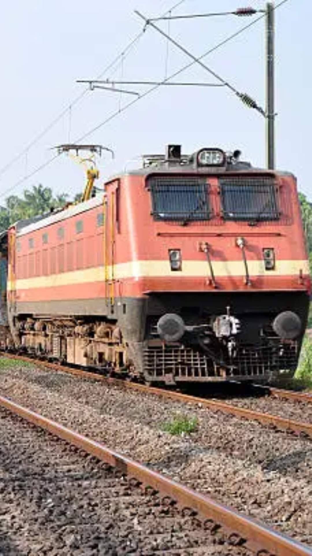 Jharkhand News railway decided the train has movement on the route not change Jharkhand News: झारखंड से इन राज्यों की ओर जाने वाले यात्रियों के लिए बड़ी राहत, नहीं रद्द होगी ट्रेनें