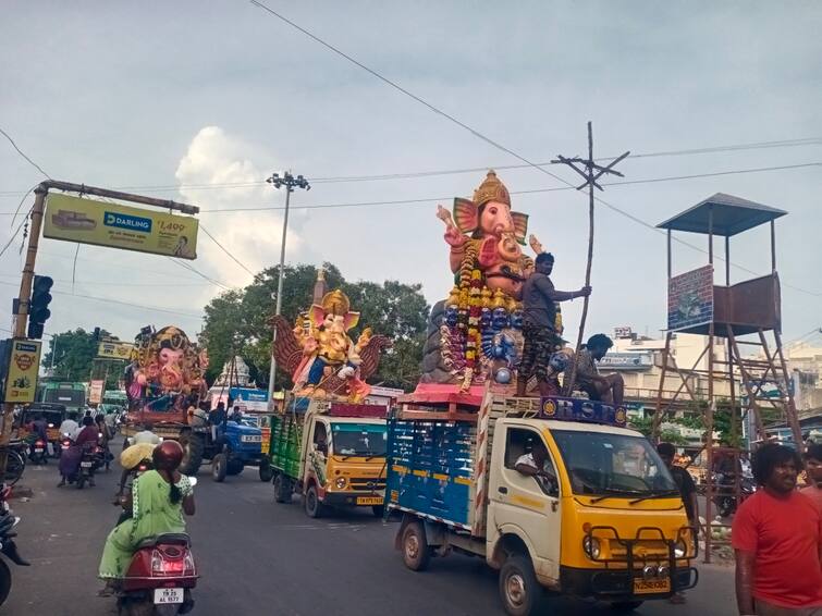 Vinayagar Chaturthi 2023 tiruvannamalai The youths attacked the Ganesha idol procession with heavy security TNN Vinayagar Chaturthi 2023: திருவண்ணாமலையில் பலத்த பாதுகாப்புடன் விநாயகர் சிலை ஊர்வலம்