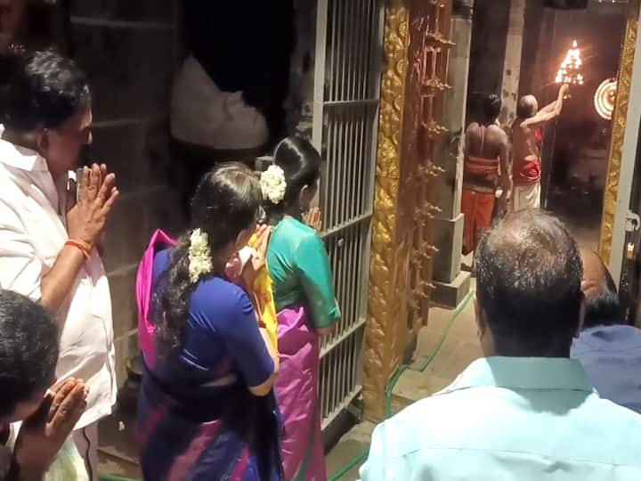 Special worship of Durga Sthal in temples where Kumbabhishekam took place in Mayiladuthurai TNN மயிலாடுதுறையில் கும்பாபிஷேகம் நடந்த கோயில்களில்  துர்கா ஸ்டாலின் சிறப்பு வழிபாடு