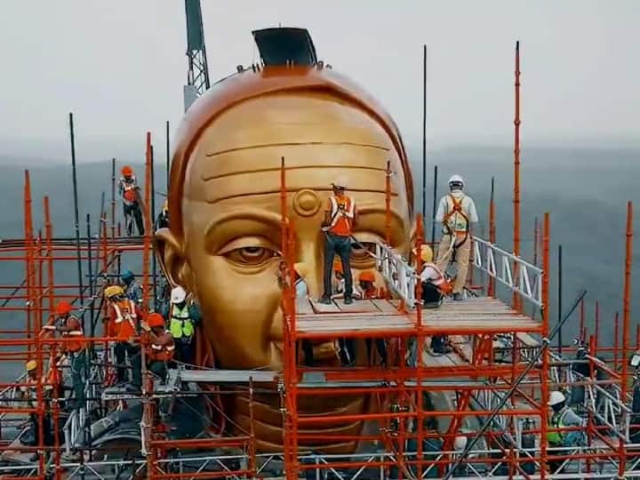 मध्य प्रदेश के मुख्यमंत्री शिवराज सिंह चौहान द्वारा 21 सितंबर को यानी कल ओंकारेश्वर में हिंदू संत आदि शंकराचार्य की एक भव्य प्रतिमा का अनावरण किया जाएगा.