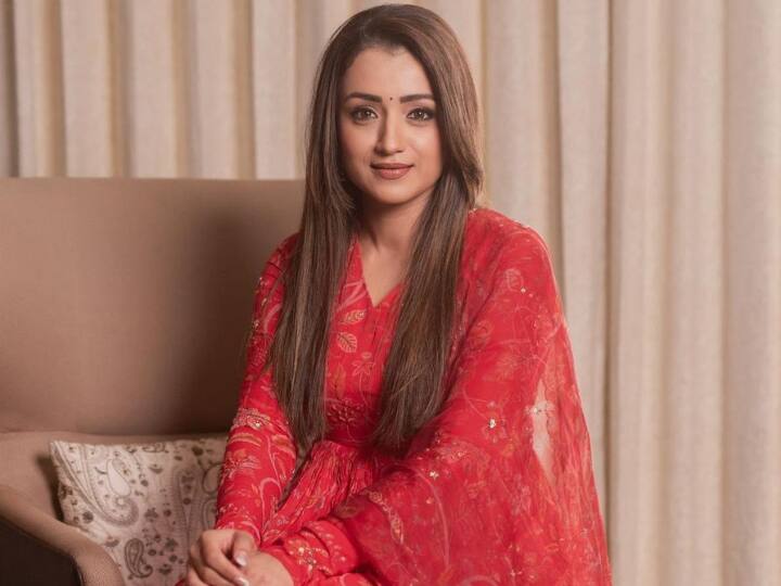 Trisha Krishnan ready to tie know with Malayalam Producer rumors after 8 years of breaking engagement सगाई टूटने के 8 साल बाद शादी के लिए तैयार हैं Trisha Krishnan? जानें कौन होगा एक्ट्रेस का दूल्हा