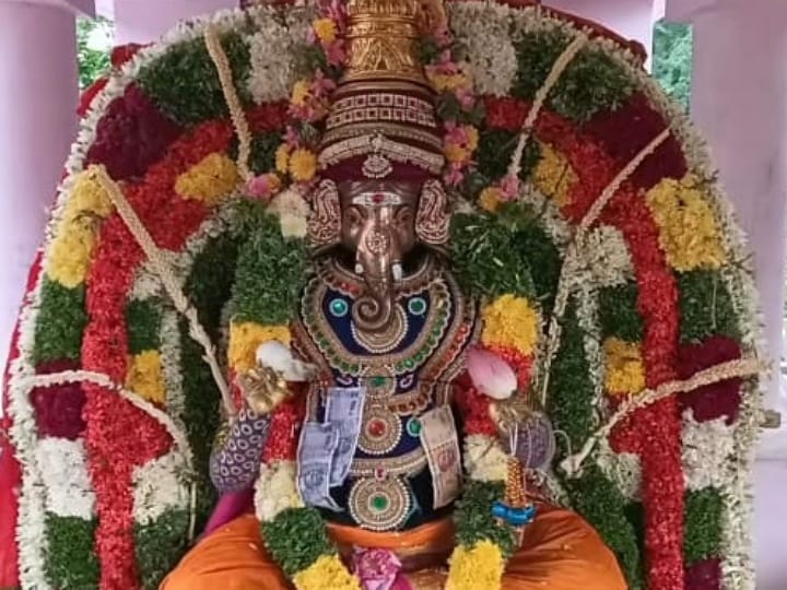 Vinayagar Chaturthi 2023: கரூரில் 50க்கும் மேற்பட்ட விநாயகா் சிலைகள் காவிரி ஆற்றில் விசர்ஜனம்