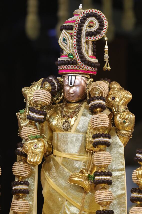 ఫోటోలు: తామర, తులసి గింజలతో శ్రీ‌మ‌ల‌య‌ప్ప‌స్వామివారికి స్న‌ప‌న తిరుమంజ‌నం