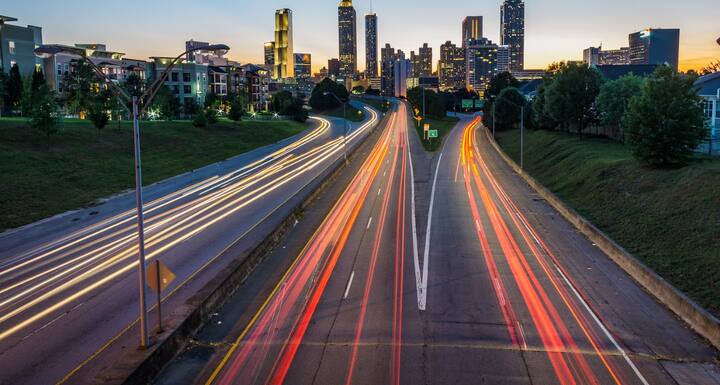 या आजारात हायवेचे रस्ते बघितल्यावर माणूस भरकटायला लागतो आणि आपल्यासोबत  काय चाललंय हेही कळत नाही. या स्थितीत अनेकवेळा एखादी व्यक्ती अपघाताला बळी  पडू शकते.