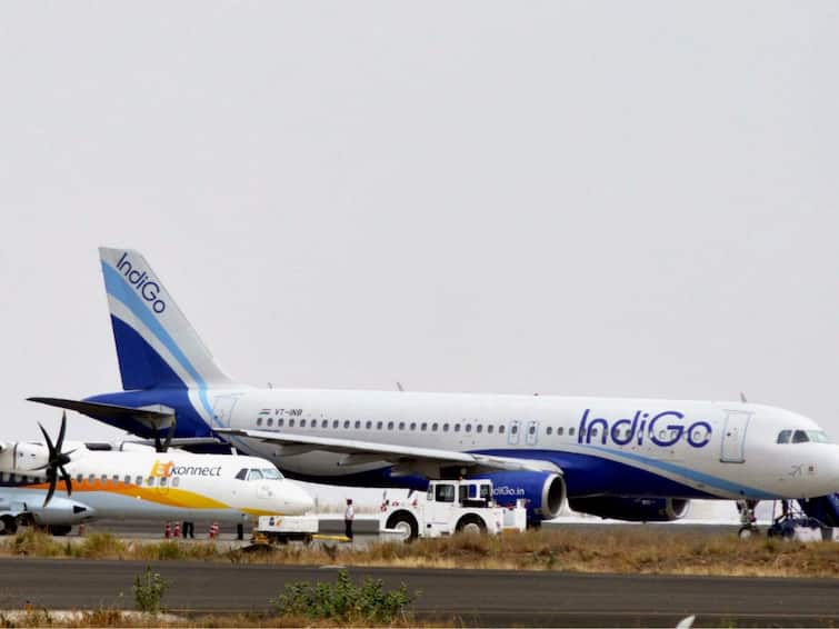 IndiGo Delhi Chennai Flight Male Passenger Tries To Open Emergency Exit Door Passenger Held For Trying To Open Emergency Exit On Chennai-Bound IndiGo Flight