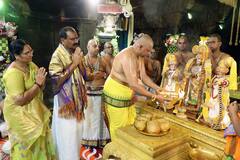 ఫోటోలు: తామర, తులసి గింజలతో శ్రీ‌మ‌ల‌య‌ప్ప‌స్వామివారికి స్న‌ప‌న తిరుమంజ‌నం