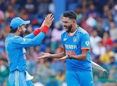 Mohammed Siraj: লঙ্কাবধে একাধিক রেকর্ড ঝুলিতে, বোলারদের সিংহাসনে সিরাজ, ফিরে দেখা তাঁর ওয়ান ডে রেকর্ড