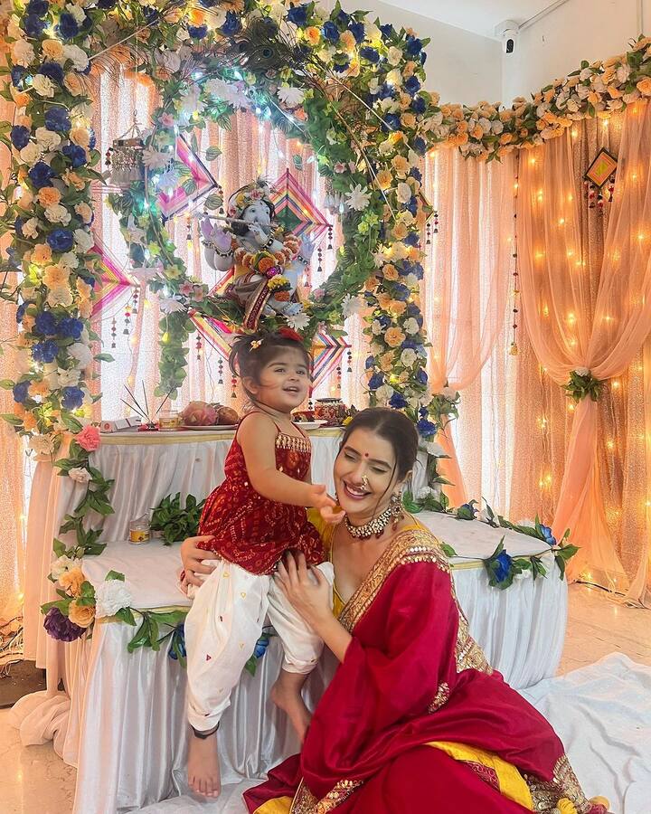 The mother-daughter gave some major festive goals