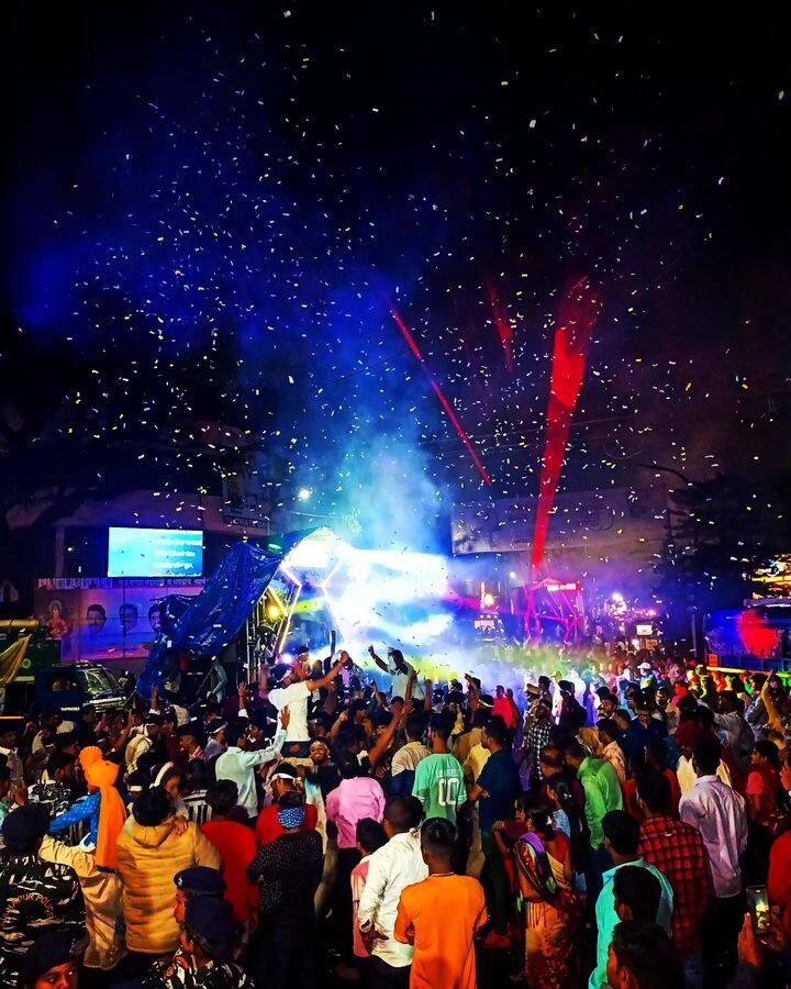 गणेश आगमनाची राजारामपुरीतील मिरवणूक काही वर्षांपासून आकर्षणाचे केंद्र ठरत आहे.