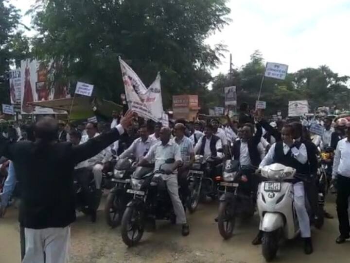 Advocate protest by Bike Rally in Basti against Hapur Lathicharge ANN Basti News: हापुड़ की घटना के विरोध में वकीलों ने निकाली बाइक रैली, सरकार से की ये मांग