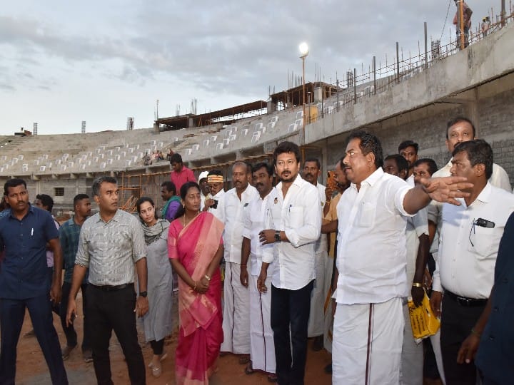 அதிமுக - பாஜக இடையே மோதல் குறித்த கேள்விக்கு ; ஒரு காமெடி சேனல் போல் தான் பார்த்து செல்ல வேண்டும் என உதயநிதி பதில்