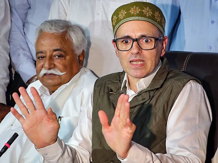 If 50 Percent People Of Jammu Kashmir Press Nota I Will Leave Politics Says Omar Abdullah | जम्मू-कश्मीर के 50% लोगों ने चुनाव में नोटा का बटन दबाया तो छोड़ दूंगा राजनीति