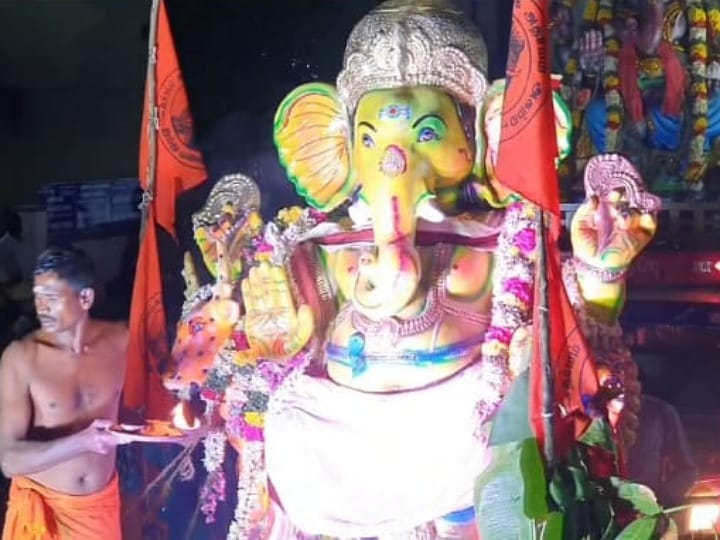 Vinayagar Chaturthi 2023: கரூரில் 50க்கும் மேற்பட்ட விநாயகா் சிலைகள் காவிரி ஆற்றில் விசர்ஜனம்