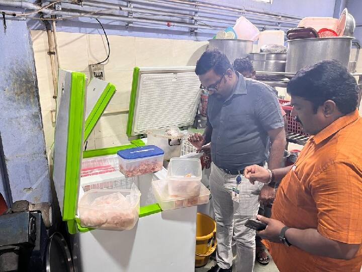 Salem For the second day food safety department officials raided popular hotels TNN Food Safety Raid: சேலத்தில் 2வது நாளாக பிரபல ஹோட்டல்களில் உணவு பாதுகாப்பு துறை அதிகாரிகள் அதிரடி சோதனை - 200 கிலோ சிக்கன் அழிப்பு