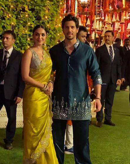 Sidharth Malhotra and Kiara Advani arrived giving couple goals in ethnic fits.