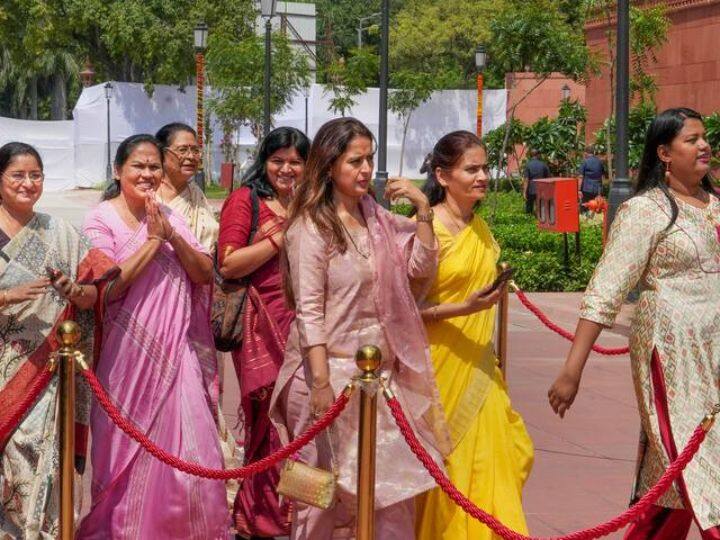 main points of the Women Reservation 2023 Bill how it will change the mathematics of Parliament and Assemblies seats महिला रिजर्वेशन बिल की बड़ी बातें क्या हैं, पारित हो गया तो कैसे बदल जाएगा संसद और विधानसभाओं का गणित?