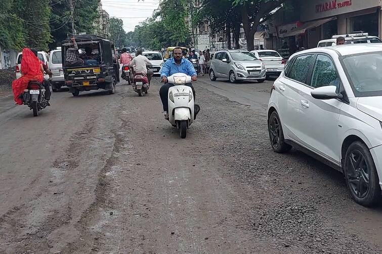 Roads built at the cost of crores in Bhavnagar are crumbling, the newly constructed roads broke down in just a few rains ભાવનગરમાં કરોડોના ખર્ચે બનેલા રોડ ખખડધજ, નવા બનાવાયેલા રોડ થોડા જ વરસાદમાં તૂટી ગયા