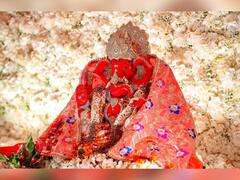 बप्पा के दर्शन करने पहुंचे Kapil Sharma, वाइफ Ginni Chatrath ने दिखाई झलक, ट्विनिंग करते बेहद क्यूट लगे Trishaan और  Anayra