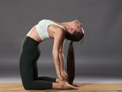 Benefits Of Ustrasana : नियमीत उस्त्रासन करण्याचे फायदे , आणि इतर आवश्यक गोष्टी पाहा सर्व काही उस्त्रासनाविषयी