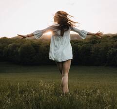 Health Tips : तुम्हाला दीर्घायुष्य हवे असेल तर आतापासून तुमच्या जीवनशैलीत 'हे' करा बदल