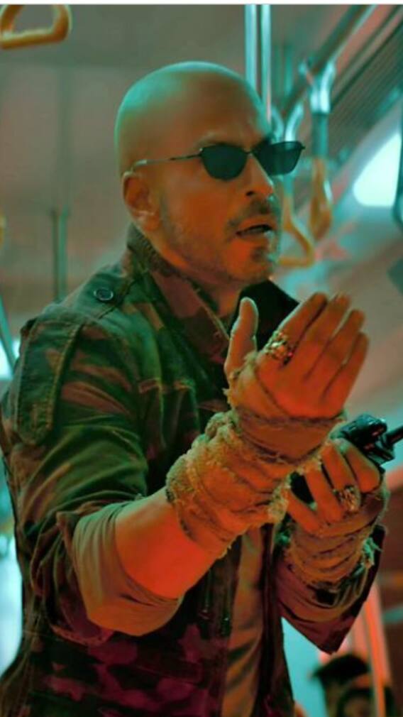 शाहरुखनं या चित्रपटांमध्ये केला डबल रोल