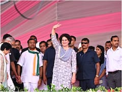 भिलाई में प्रियंका गांधी का केंद्र पर निशाना, कहा- 'गरीब और मिडिल क्लास महंगाई में पिस रहा'