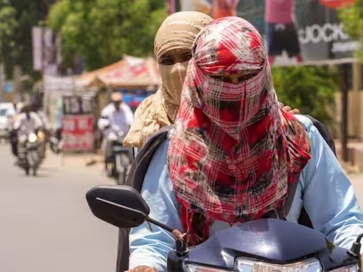 Weather News Average temperature will increase in October  Weather : तापमान वाढणार, ऑक्टोबरमध्ये 'चटका' बसणार; वाचा हवामान विभागाचा अंदाज