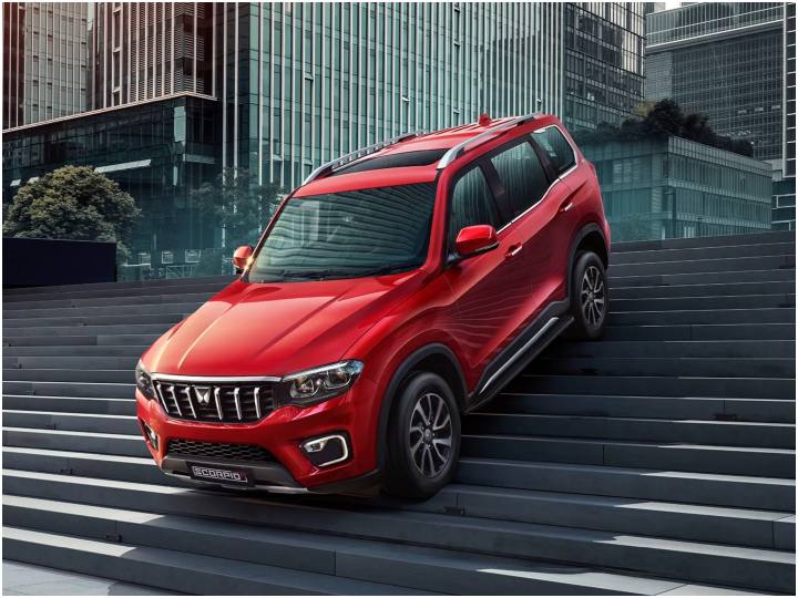 Mahindra SUVs Price Hiked: फेस्टिव सीजन से पहले महिंद्रा ने बढ़ाई अपनी पॉपुलर SUVs की कीमतें, अब अदा करनी होगी ये रकम