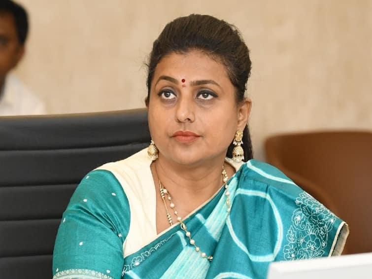 Minister RK Roja Fires on Balakrishna over his Actions in AP Assembly Minister RK Roja: షూటింగ్ అనుకొని బాలకృష్ణ తొడలు కొడుతున్నారు, బావ కళ్లలో ఆనందం కోసమే - రోజా ఎద్దేవా