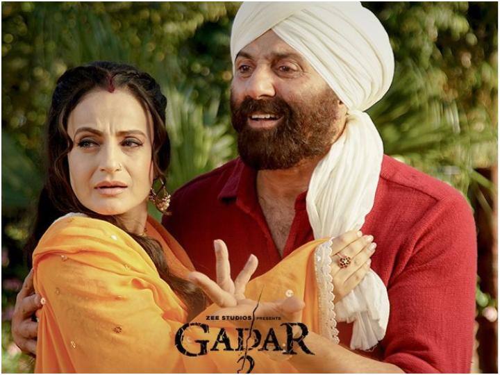 Gadar 2 Box Office Collection Day 42 Sunny Deol Film Earn 37 Lakhs on Sixth Thursday net in India Amid Shah Rukh Khan Jawan Gadar 2 Box Office Collection Day 42: ‘गदर 2’ की कमाई में भयंकर गिरावट, 'पठान' का रिकॉर्ड तोड़ना भी हुआ मुश्किल, जानें-42वें दिन का कलेक्शन