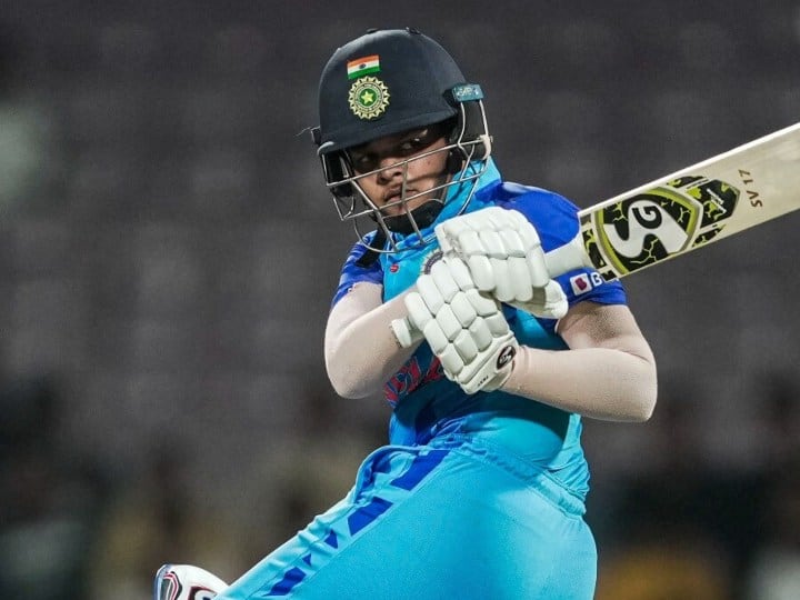 India Women vs Malaysia Women Shafali Verma becomes first Indian to score a fifty in Asian Games Asian Games 2023: शेफाली वर्मा ने रचा इतिहास, एशियन गेम्स में अर्धशतक लगाने वाली पहली भारतीय महिला खिलाड़ी