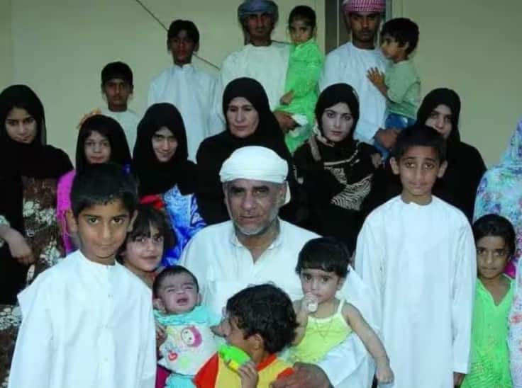 uae dubai super dad mohammed al balushi father of 96 children with 17 marriage World News: 17 बायका, 96 मुलं, तरीही भरलं नाही 'या' व्यक्तीचं मन; आता करु इच्छितो अनोखा विक्रम