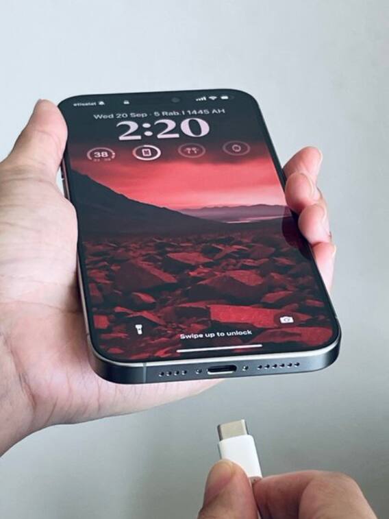 iPhone 13 से भी सस्ता मिल रहा iPhone 15