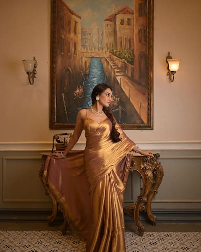 Surabhi Jyoti PHOTO: સુરભી જ્યોતિ તેના પ્રોજેક્ટ્સ કરતાં તેના લુકને કારણે વધુ સમાચારોમાં રહે છે. હાલમાં સુરભીનું નવું ફોટોશૂટ વાયરલ થઈ રહ્યું છે.