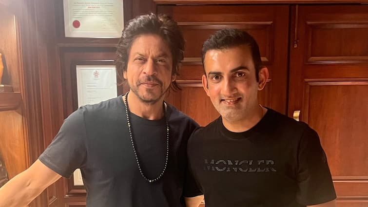 Nitish Rana post twitter Gautam Gambhir with Shah Rukh Khan internet reacts see pic Gambhir with SRK: এক ফ্রেমে শাহরুখ-গৌতম, কেকেআরে ফিরছেন গম্ভীর? জল্পনা উস্কে দিলেন নীতীশ রানা