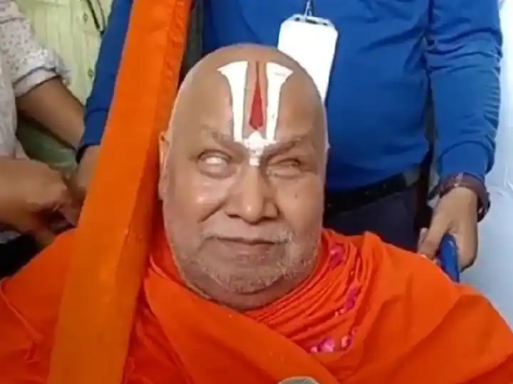 जगत गुरु रामभद्राचार्य का बड़ा बयान, कहा 'आगामी चुनाव कमलनाथ और शिवराज की लड़ाई नहीं यह...'