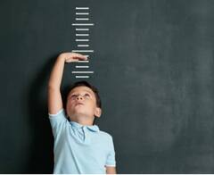Tips to Increase Kids Height : जर तुम्हाला तुमच्या मुलांची उंची वाढवायची असेल तर आजपासूनच 'हे' बदल करा, काही दिवसातच वाढेल उंची