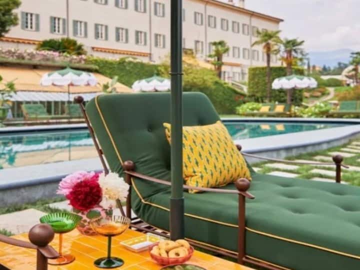 इटली के होटल पासालाक्वा को दुनिया का सर्वश्रेष्ठ होटल का ताज मिला है.580 ज्यूरी मेंबर्स ने दुनिया के टॉप 50 होटल्स की लिस्ट जारी की है.यह होटल अपनी मेहमानवाजी के लिए फेमस है.होटल में कई सुविधाएं हैं.