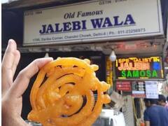 जगात भारी चितळेची बाकरवडी, जगातील टॉप 150 मिठाई केंद्रामध्ये कयानी बेकरी, चितळे बंधूंचा  समावेश