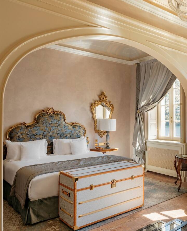 इस होटल को 18वीं शताब्दी में बनाया गया था.होटल की बिल्डिंग के रेनोवेशन के लिए इसे कई सालों तक बंद रखा गया था. पिछले साल जून 2022 में इस होटल को खोला गया था. इसके बाद से यह अपनी मेहमानवाजी के लिए फेमस है.